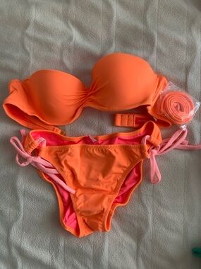 New Victoria’s Secret "Coral Flash" Strapless Bikini Set 34A / S